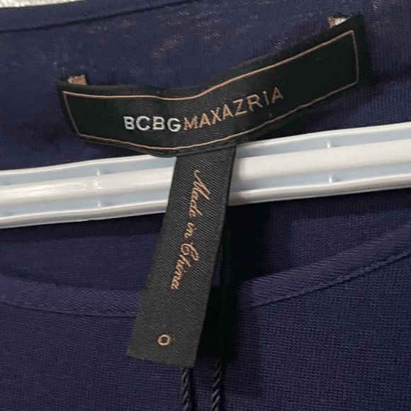 BCBGMAXAZRIA Draped Side Zipper Dress. Size 0 - Picture 14 of 16